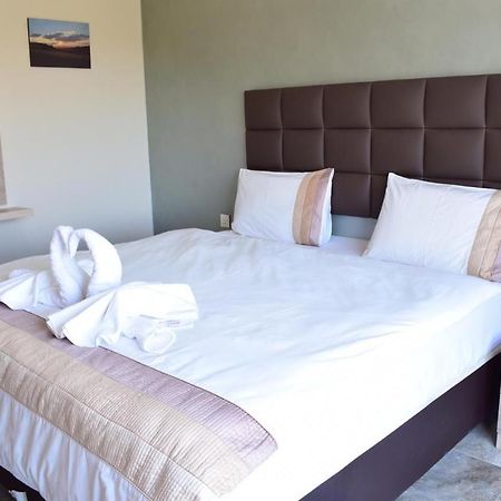 Baron Palace Hotel Suites Акаба Екстериор снимка