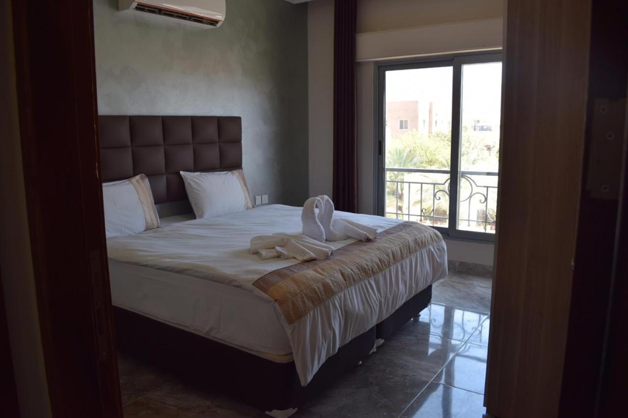 Baron Palace Hotel Suites Акаба Екстериор снимка