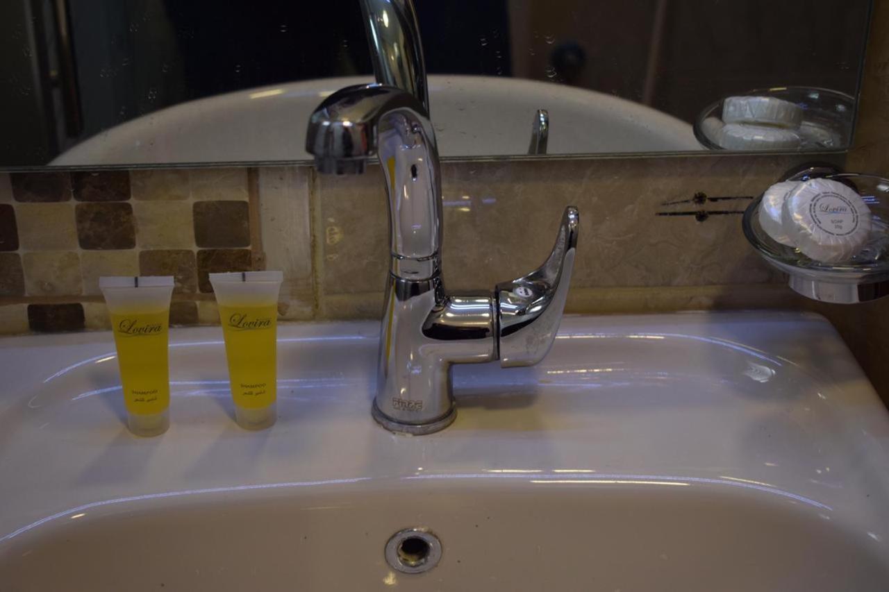 Baron Palace Hotel Suites Акаба Екстериор снимка